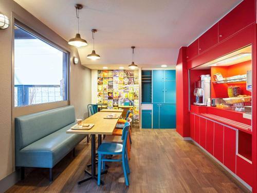 Hotel Hotelf1 Paris Ouen Marche Aux Puces